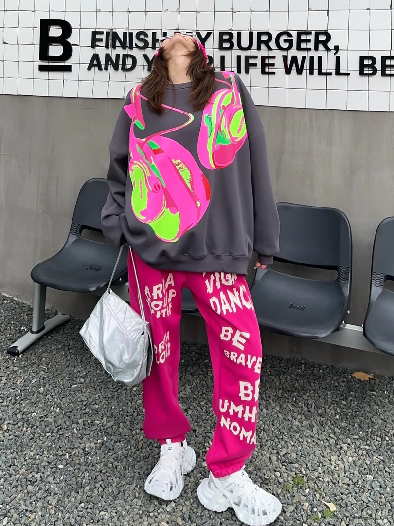 冬季加绒加厚玫红耳机印花个性圆领卫衣