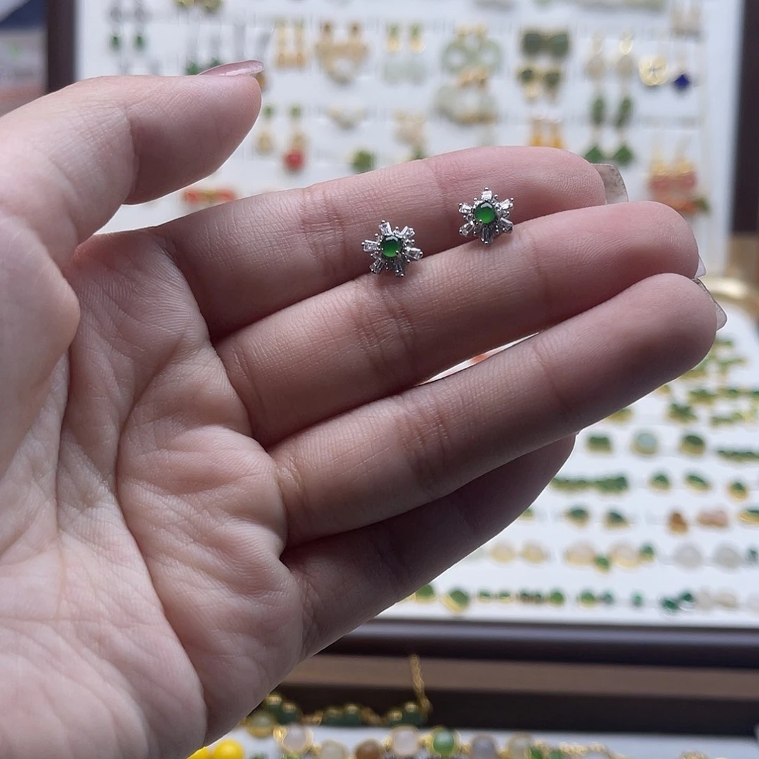 未镶嵌和田玉耳饰