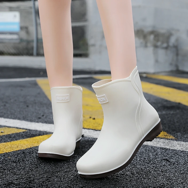 中筒时尚软底雨靴女士外穿轻便休闲夏季雨鞋加棉保暖秋冬胶鞋女款