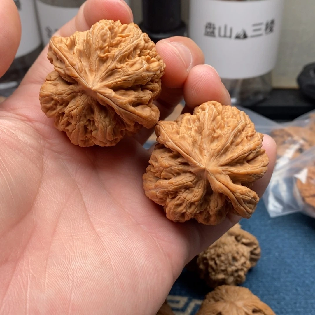 核桃把件四四大粗筋