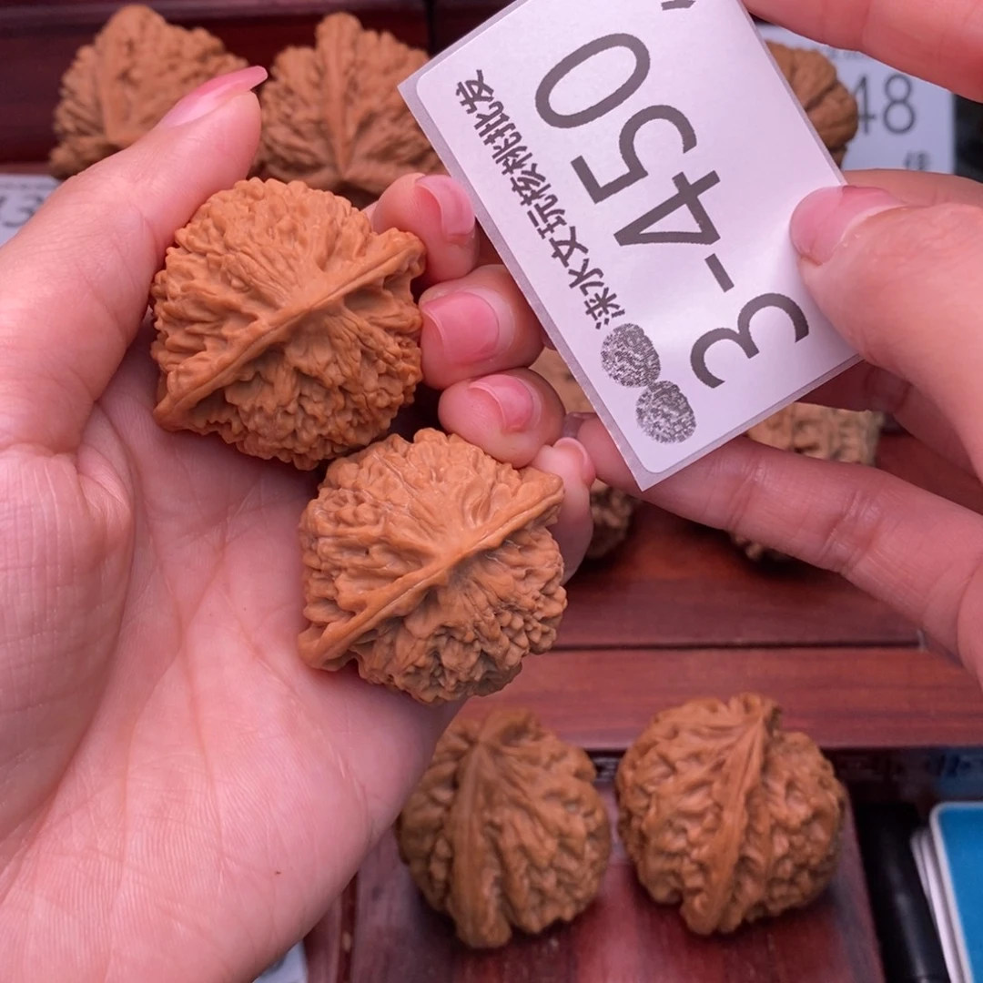 文玩核桃把件41金牛