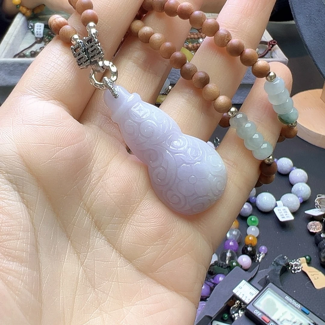 翡翠未镶嵌颈饰99