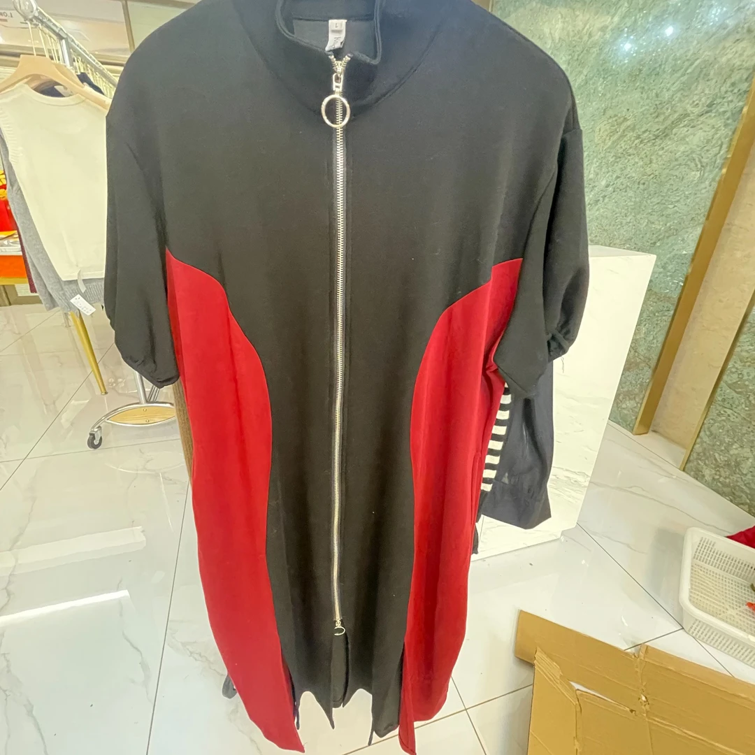 休闲款百搭长款黑红色外套47