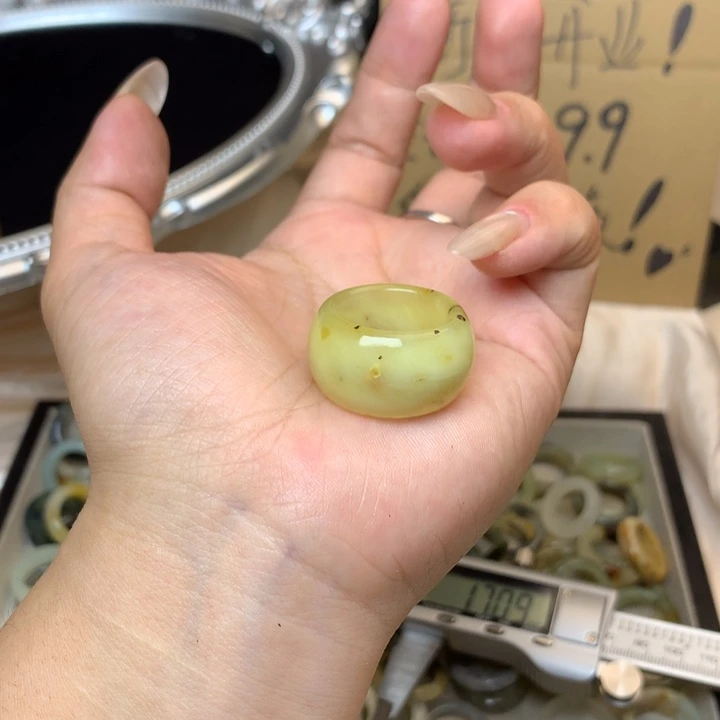 青***田合金蛇纹石玉戒指
