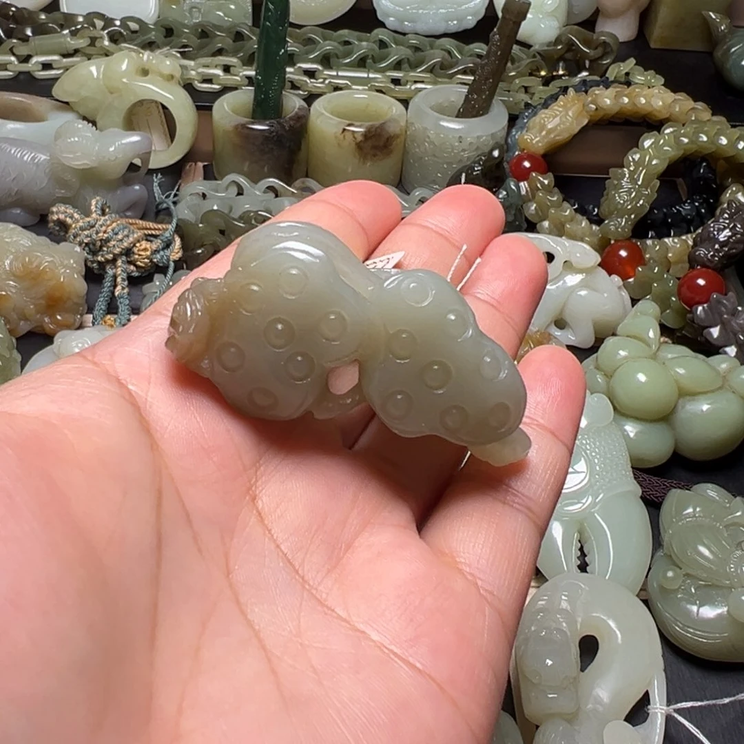 和田玉（糖玉）未镶嵌颈饰