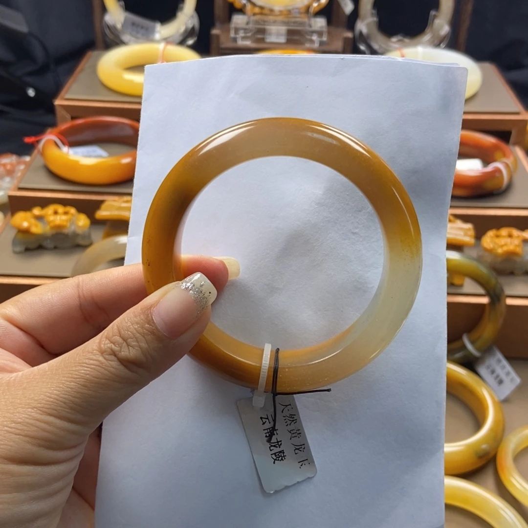 幸****石英质玉（黄龙玉）未镶嵌手镯H