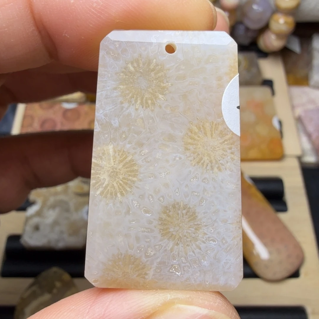 硅化玉未镶嵌纯天然色有机玉石保真色