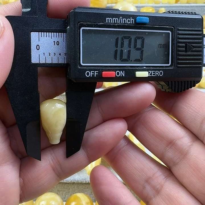 蜜蜡未镶嵌裸石19杂