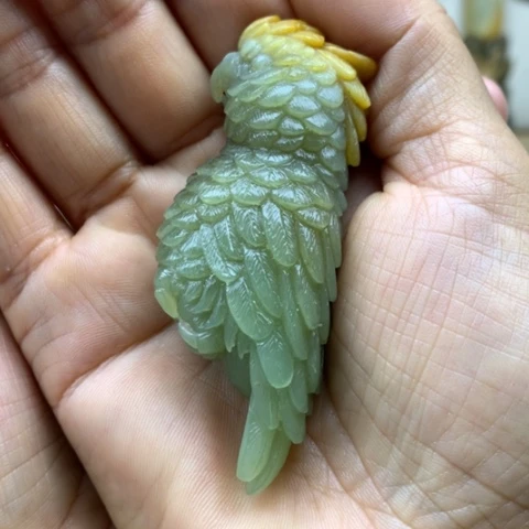 【闪购商品】未镶嵌岫岩河磨玉（透闪石质玉）把件文*