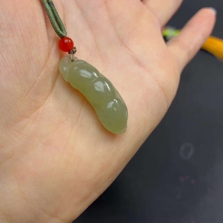 和田玉未镶嵌项链