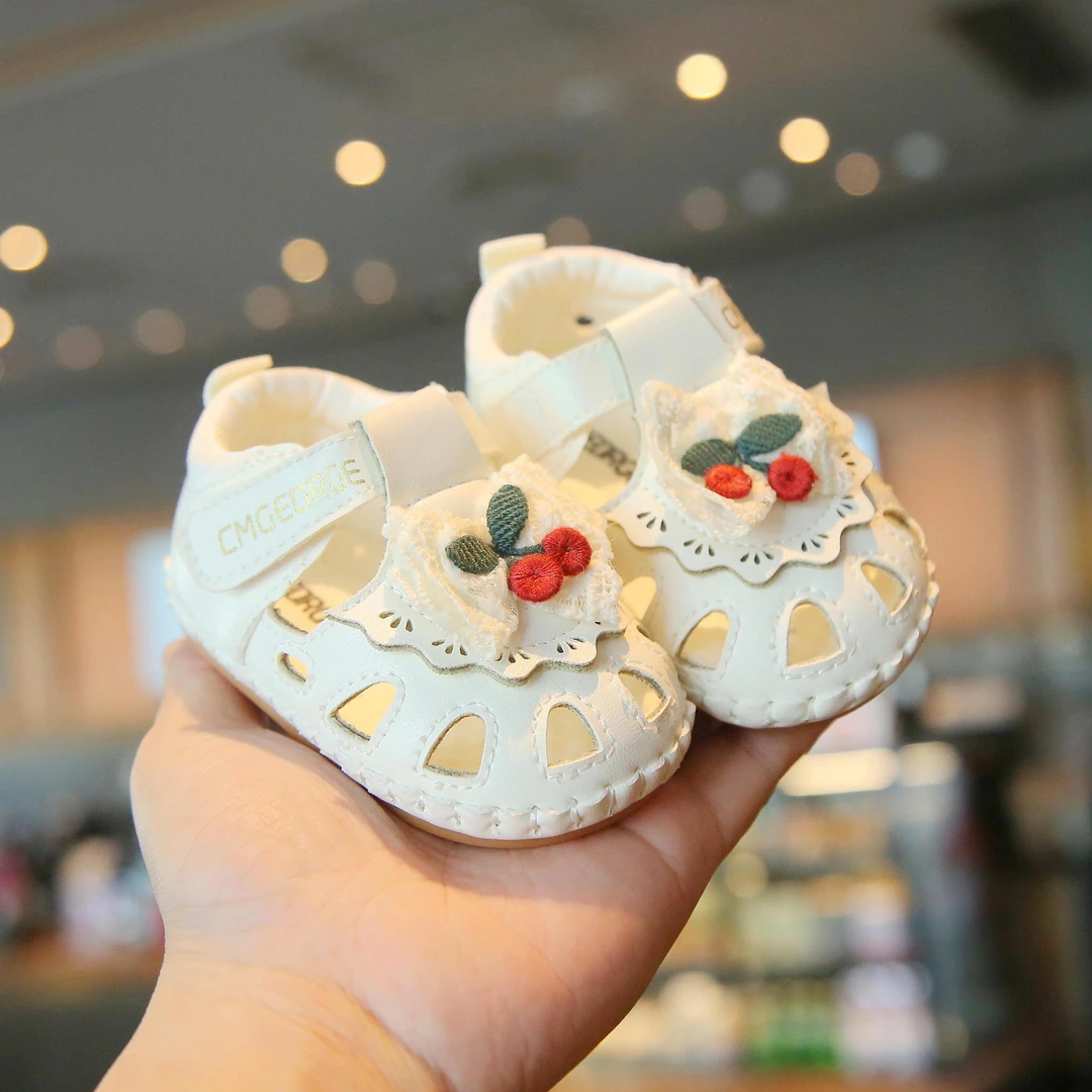 婴幼儿夏季新款凉鞋0-1岁男女宝镂空软底夏季凉鞋防滑舒适12