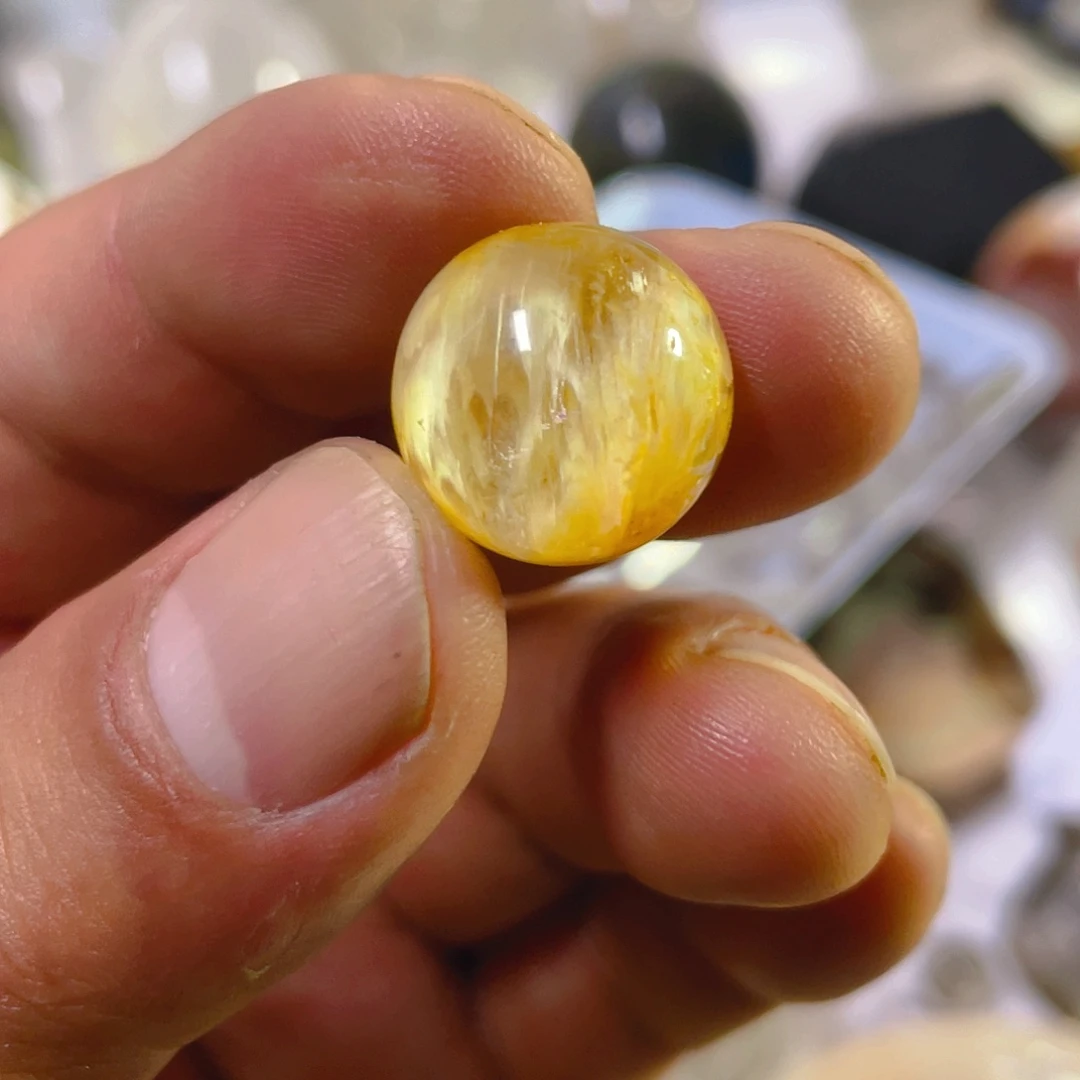 水晶颈饰未镶嵌冷*?天然水晶