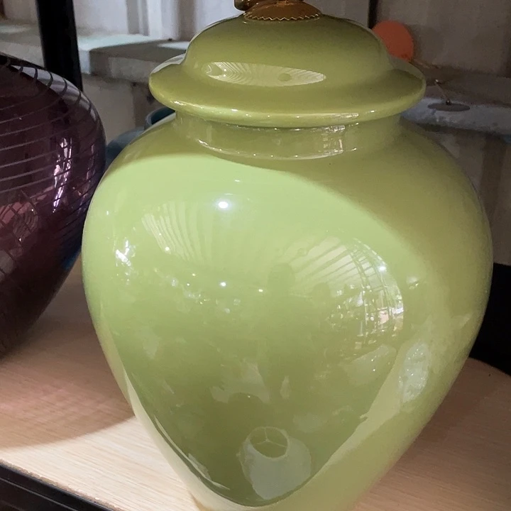 陶瓷花瓶部分（微瑕）