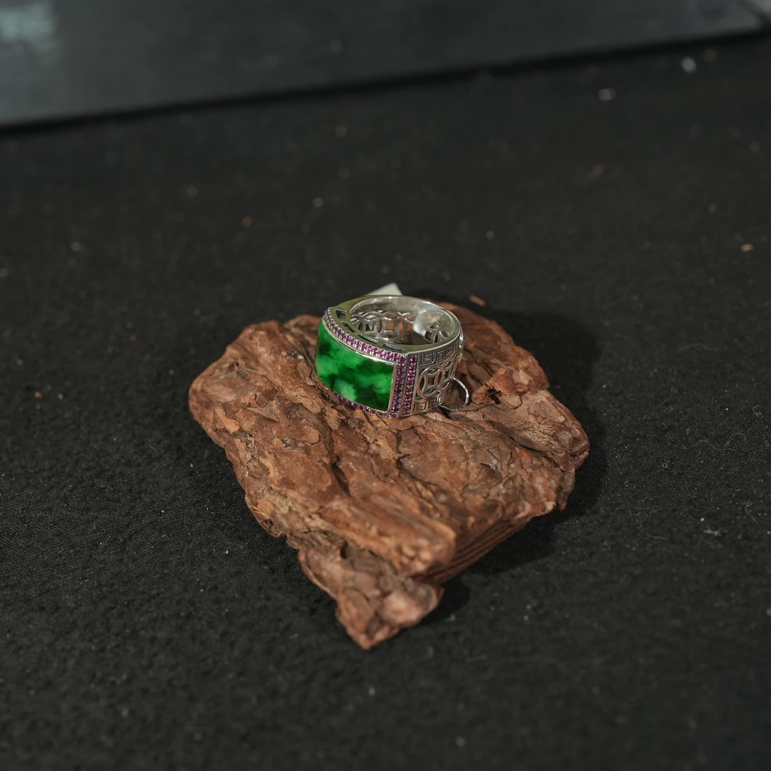 1.1香港王老板-翡翠戒指2t2882