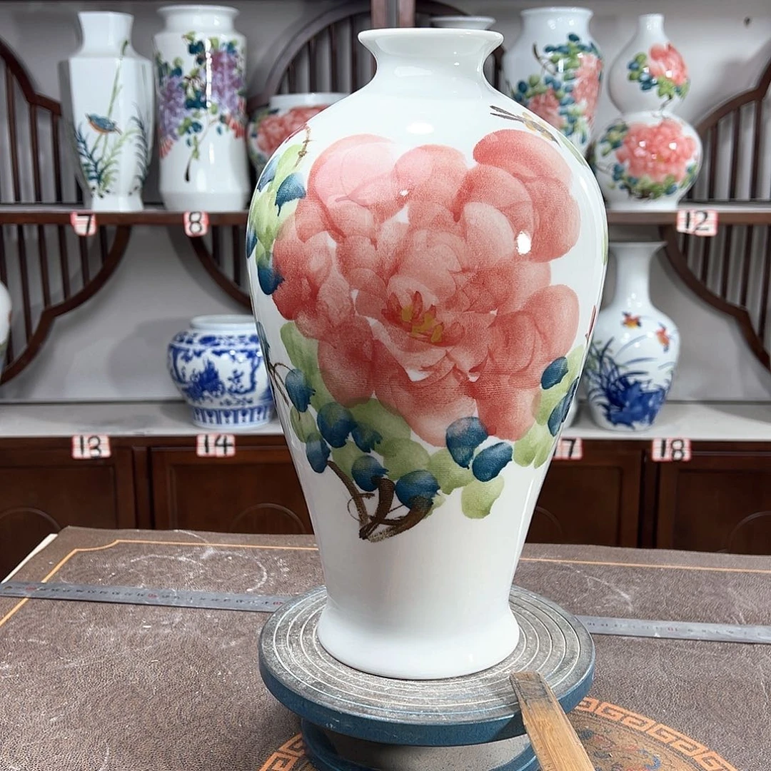 摆件景德镇陶瓷梅红牡花