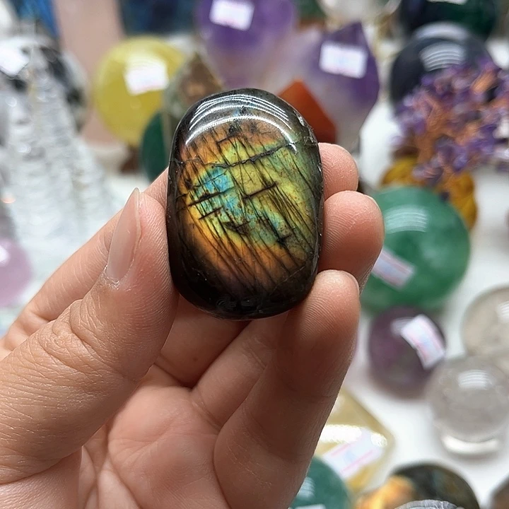 33克拉长石把玩未镶嵌长石