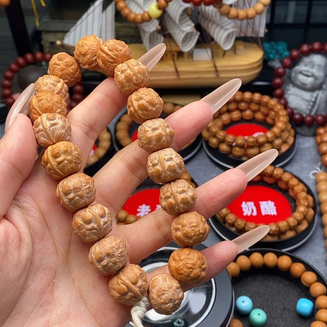 l***n吊坠猴头核桃禅宗手持