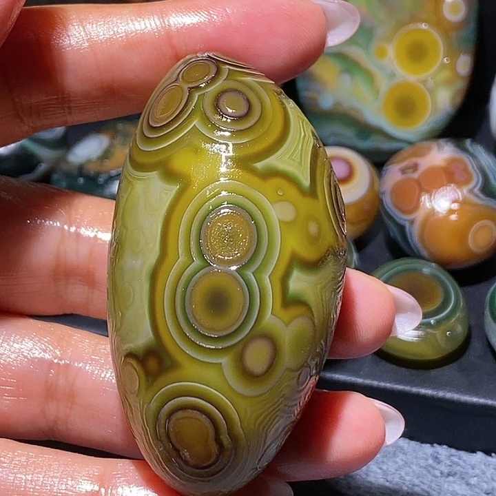 玛瑙/玉髓未镶嵌珠宝奇石45