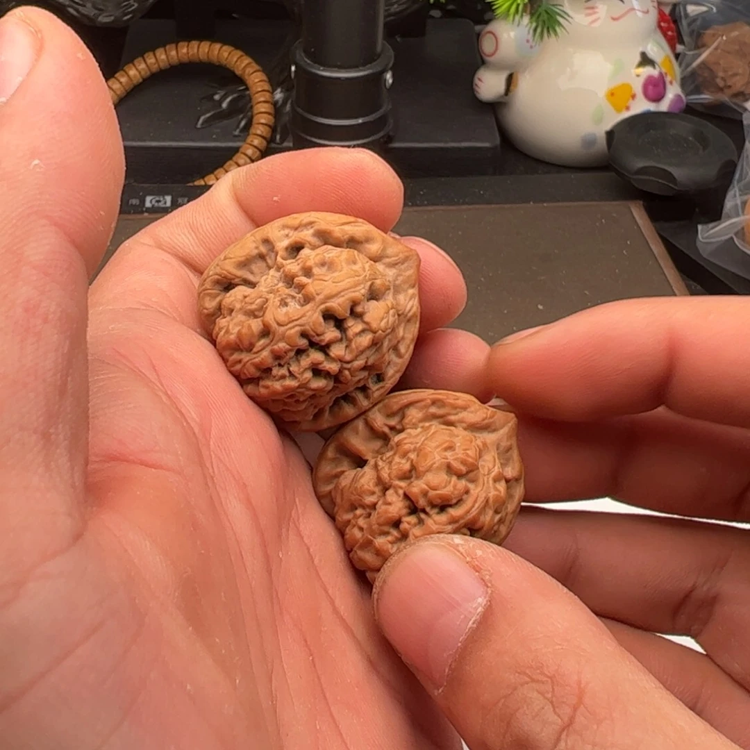 文玩核桃吊坠金字塔35滢