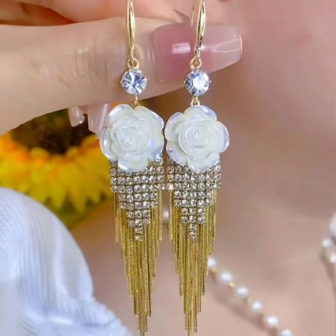 【小芳演绎2店】超仙白色长款锆石流苏耳环网红爆款气质百搭耳饰