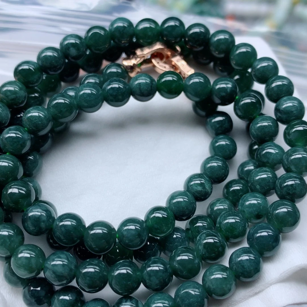 翡翠颈饰未镶嵌翡翠