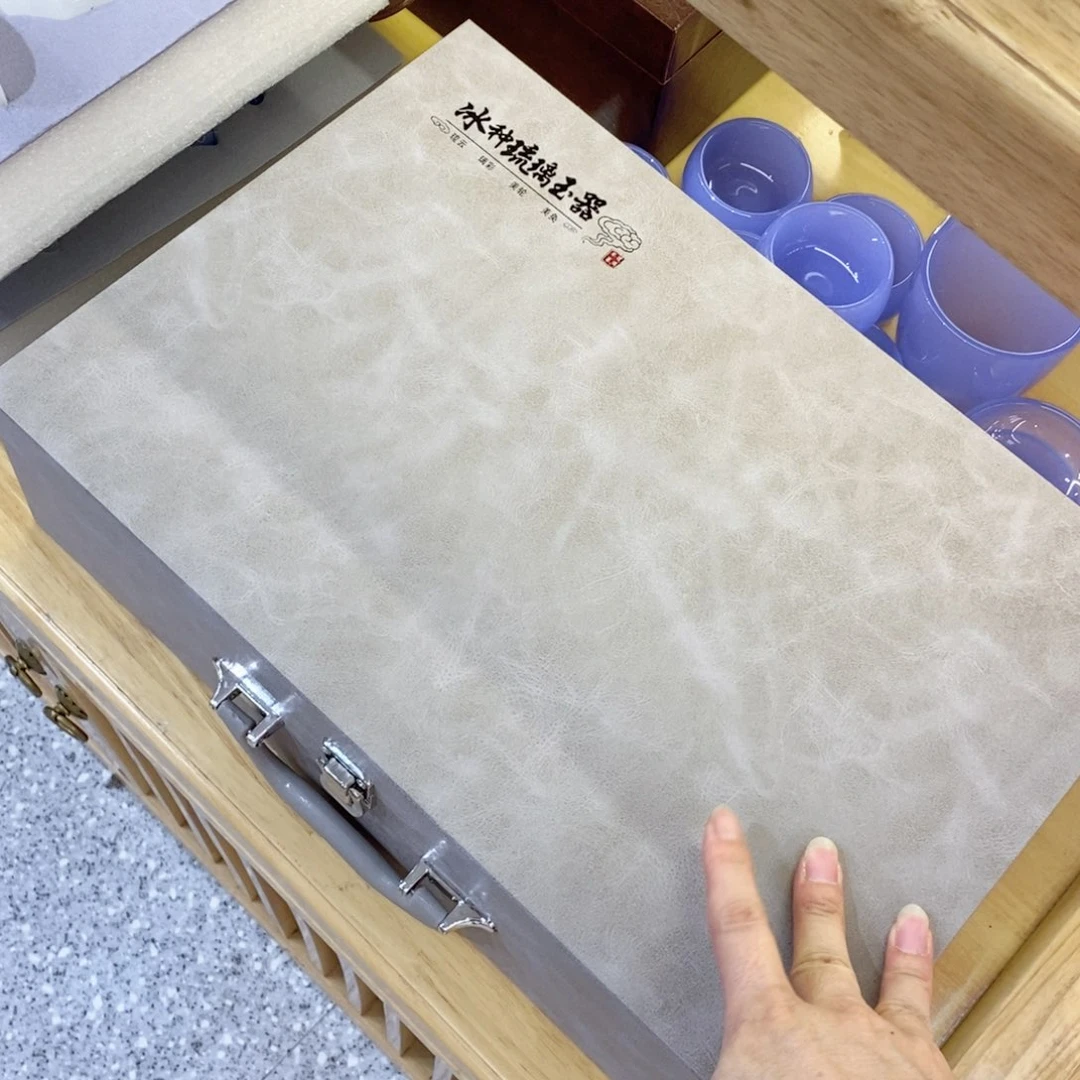 手工艺品琉璃11头礼盒一个
