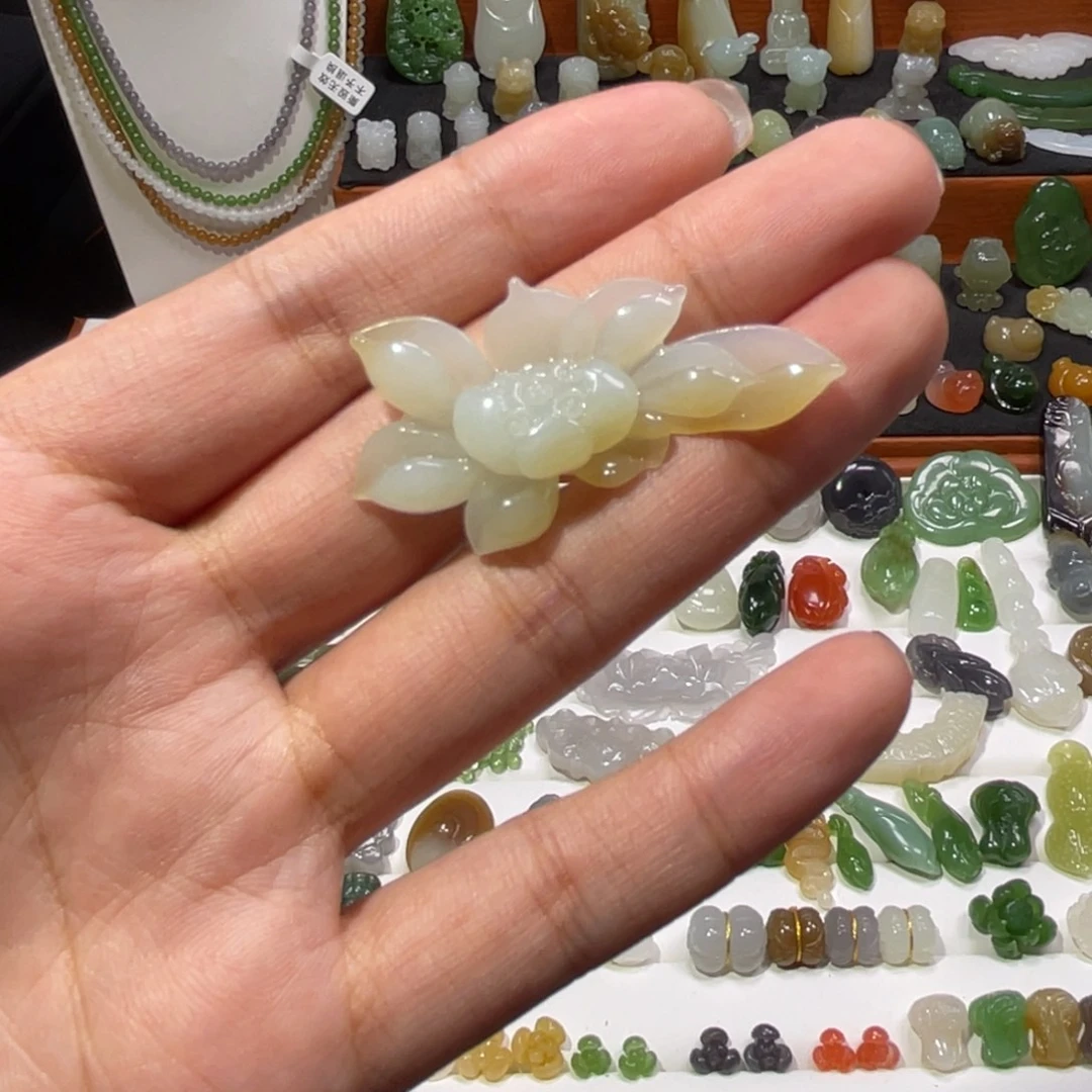 ****✧颈饰未镶嵌和田玉