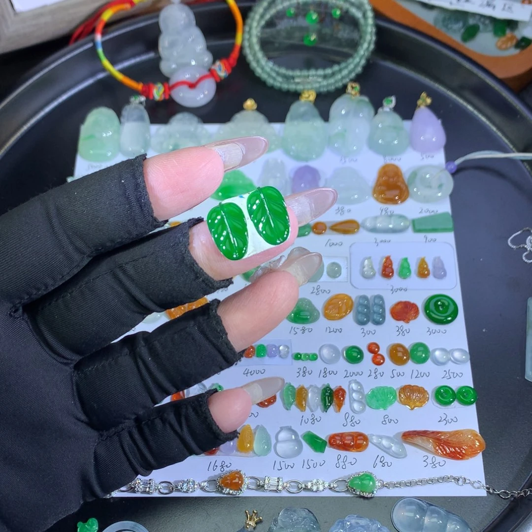 翡翠未镶嵌吊坠(不含链)冰绿叶