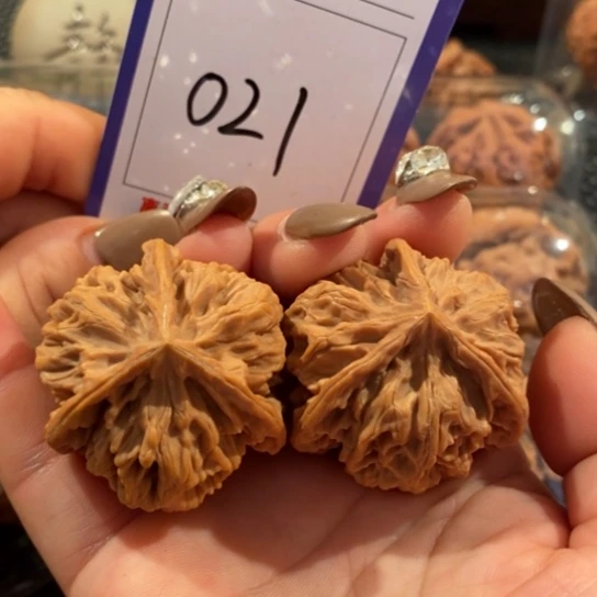 文玩核桃吊坠021帝王正奔42尺