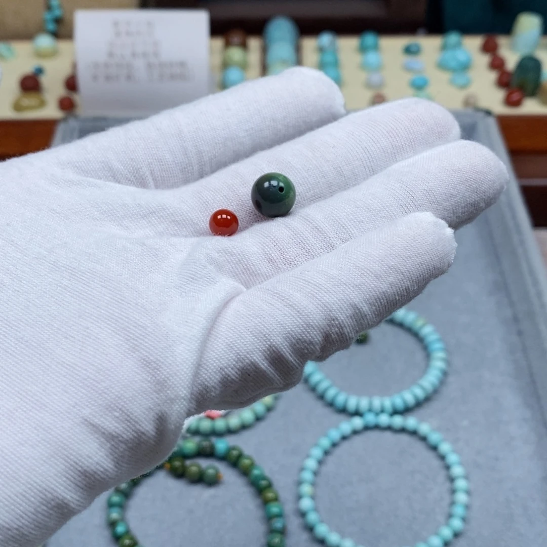 南红玛瑙配饰未镶嵌