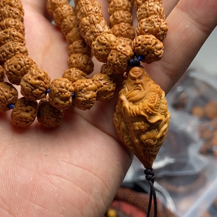 猴头核桃吊坠文玩手串