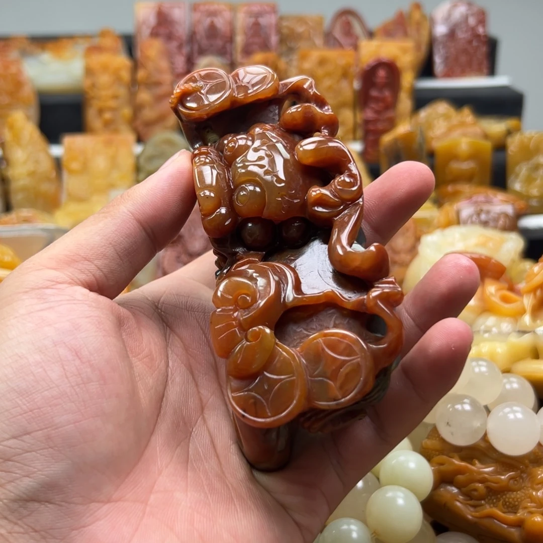 未镶嵌石英质玉（黄龙玉）黄龙玉