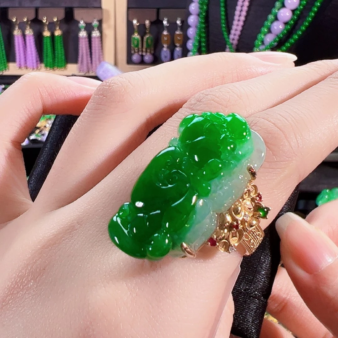 翡翠18K金镶嵌戒指签收后24小时鉴赏期