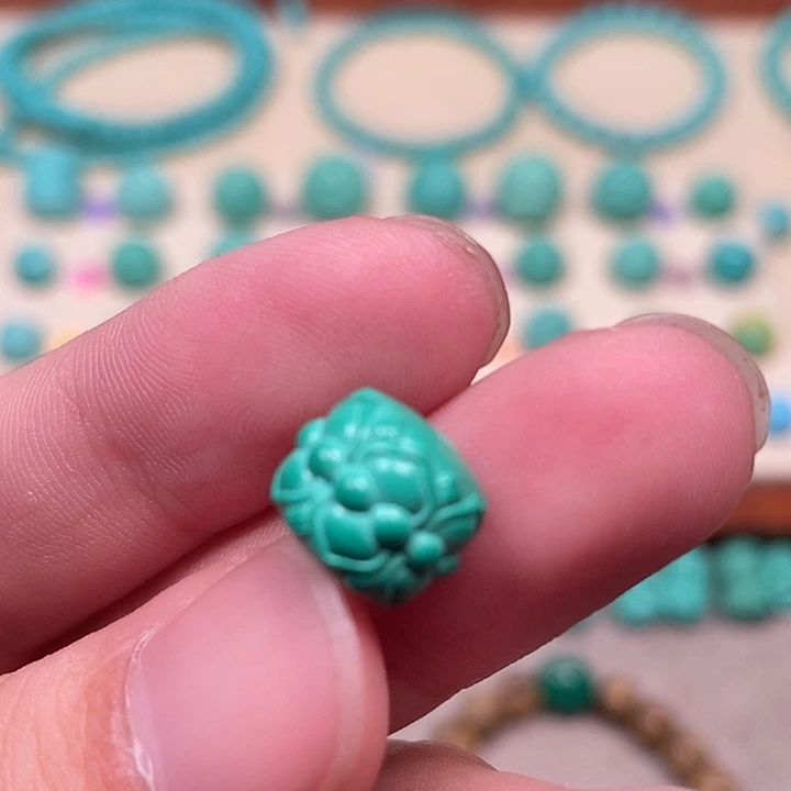 云见家匠心雕刻配饰，尺寸11