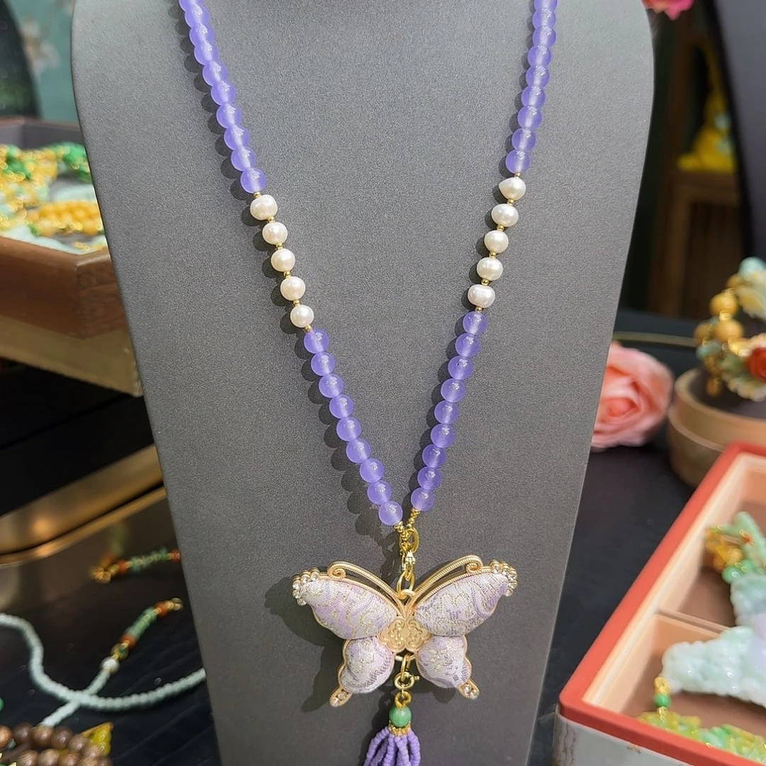 翡翠未镶嵌吊坠(赠链)原价398 炸福利99