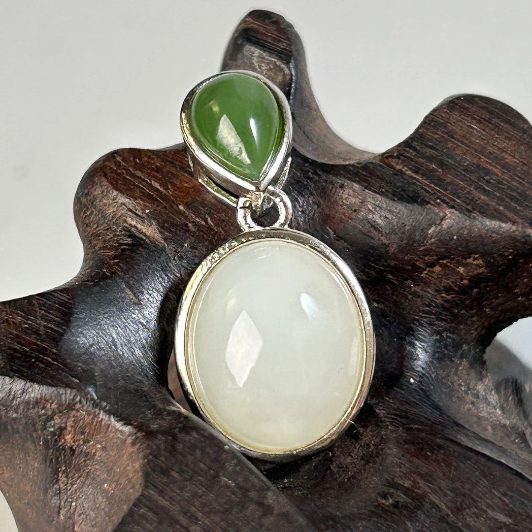 创汇期和田玉挂坠6123