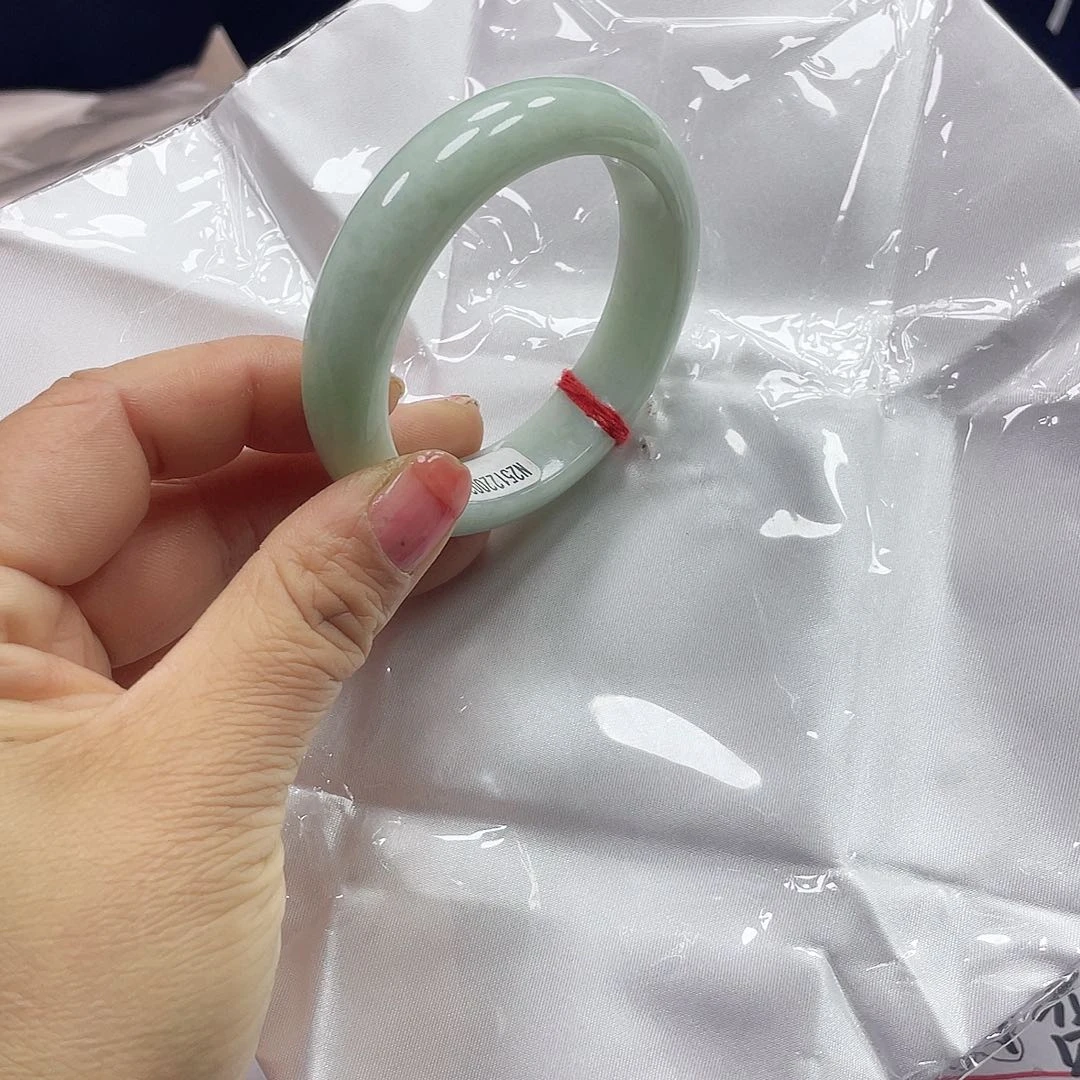 未镶嵌手镯翡翠夜班