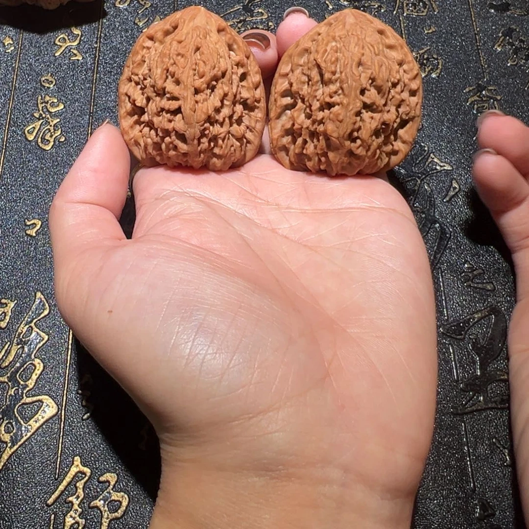 吊坠文玩核桃南疆40手把件188