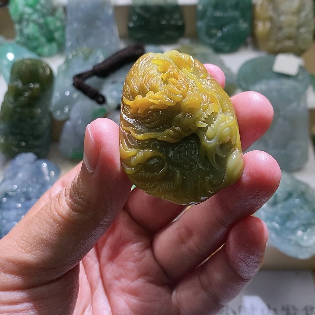 【闪购商品】翡翠颈饰未镶嵌温****司龙牌