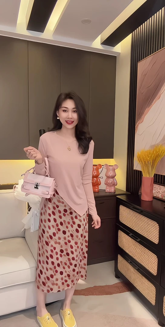 夏季时尚气质宽松显瘦减龄大码防晒长袖上衣波点半身长裙两件套装