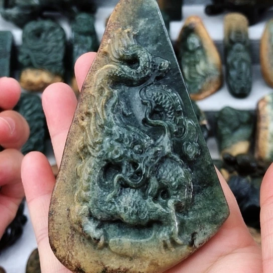 岫岩河磨玉（透闪石质玉）未镶嵌把件