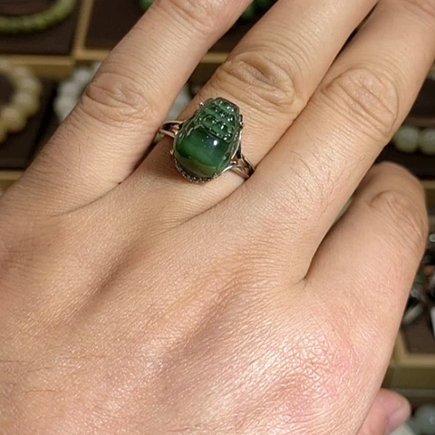 【闪购商品】银S925镶嵌戒指和田玉（碧玉）