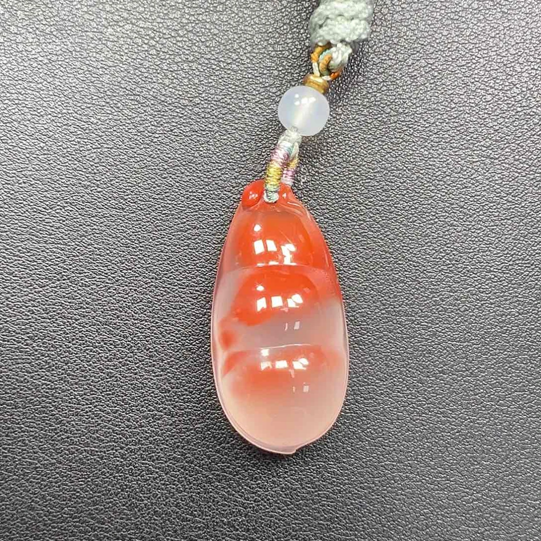 南红玛瑙未镶嵌吊坠带绳