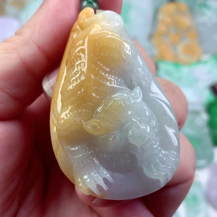 吊坠(不含链)未镶嵌翡翠
