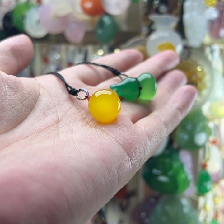平***8玛瑙/玉髓未镶嵌颈饰