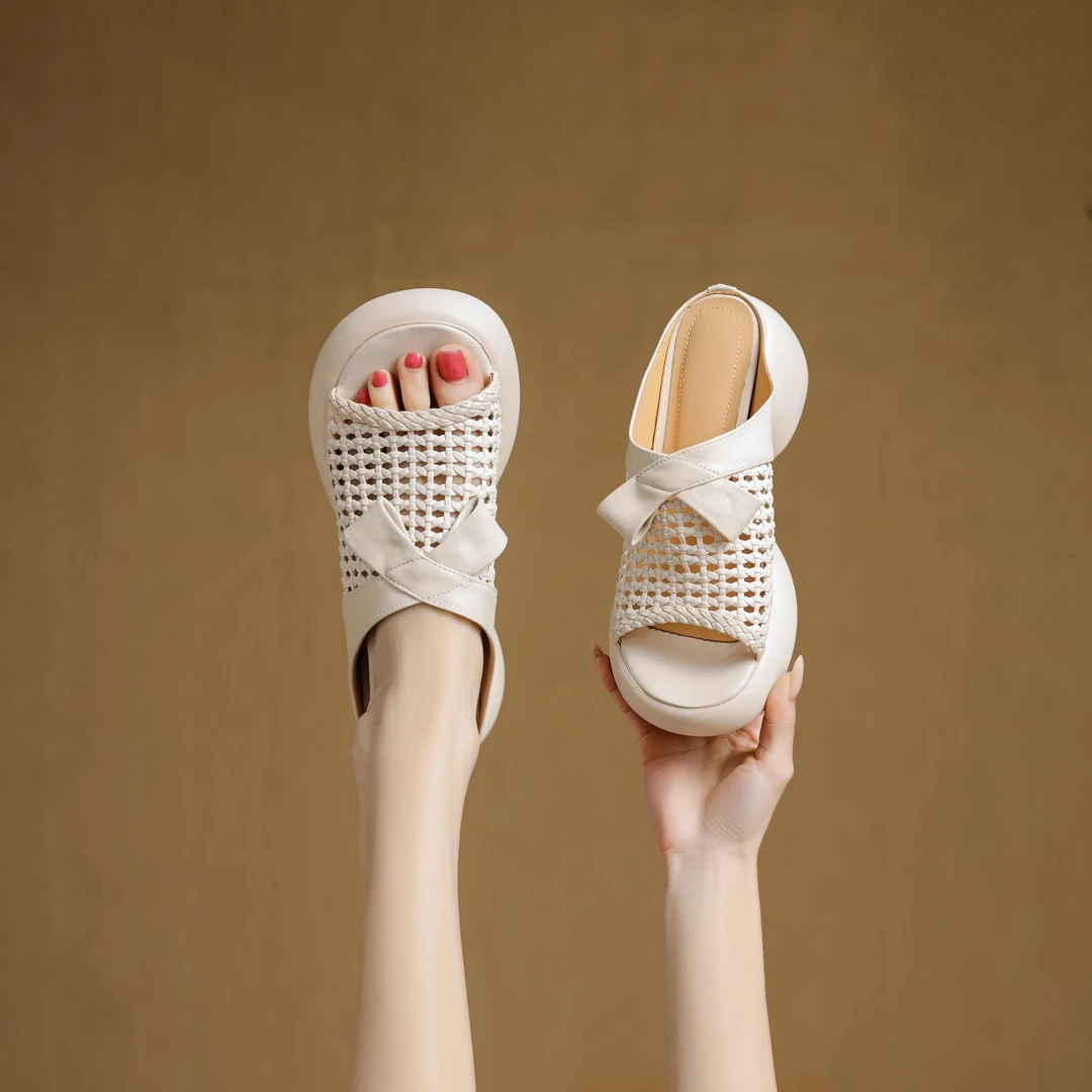 2025年新款厚底牛皮跟高6公分休闲时尚凉鞋百搭夏季镂空露趾高跟