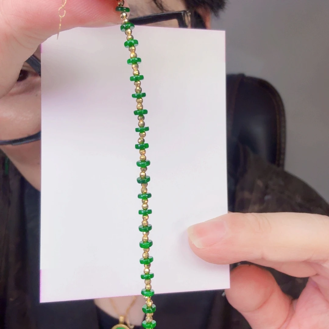 翡翠18K金镶嵌颈饰一件