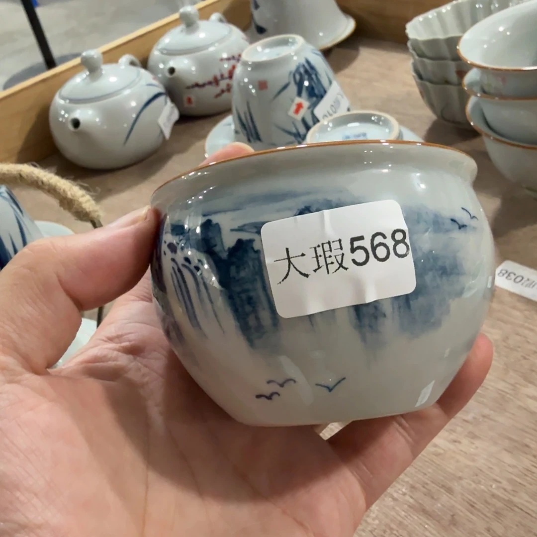 釉下手绘茶具微瑕