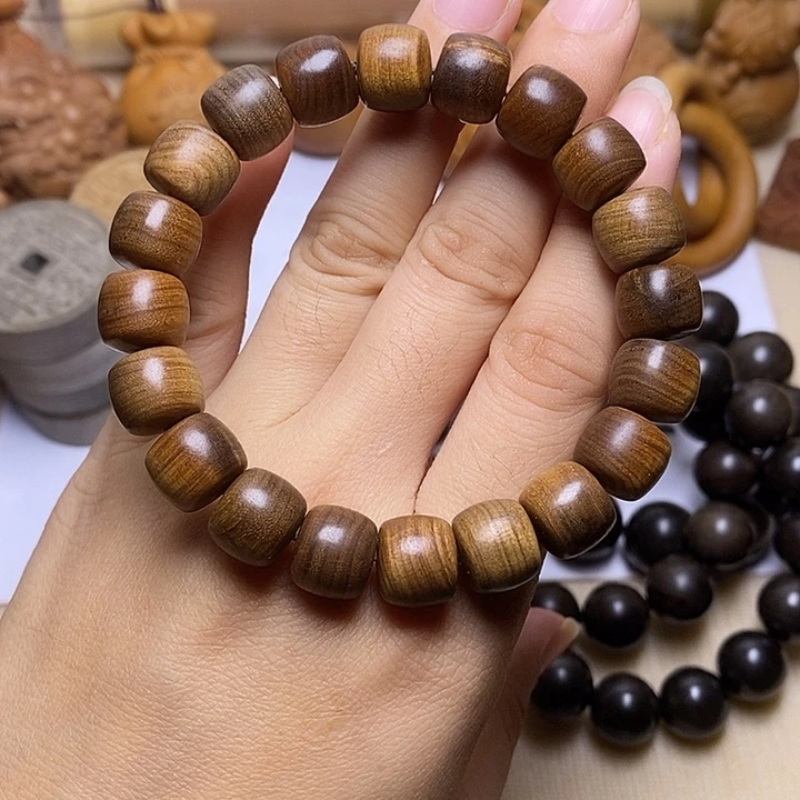 檀香木手串/手链老山檀香黑肉树头老料10:/11直切沉水