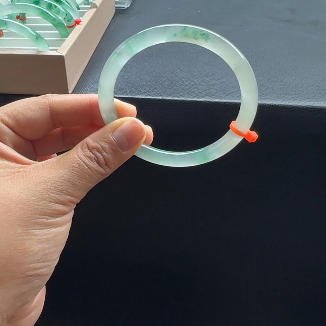 石英质玉未镶嵌手镯非洲翠5556